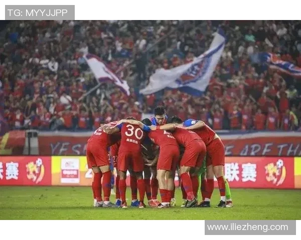 重庆足球队技术争议引发热议球迷与专家观点碰撞分析